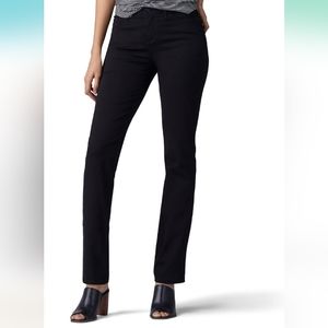 Lee Women's Ultra Lux Comfort with Flex Motion Straight Leg Jean Size 8